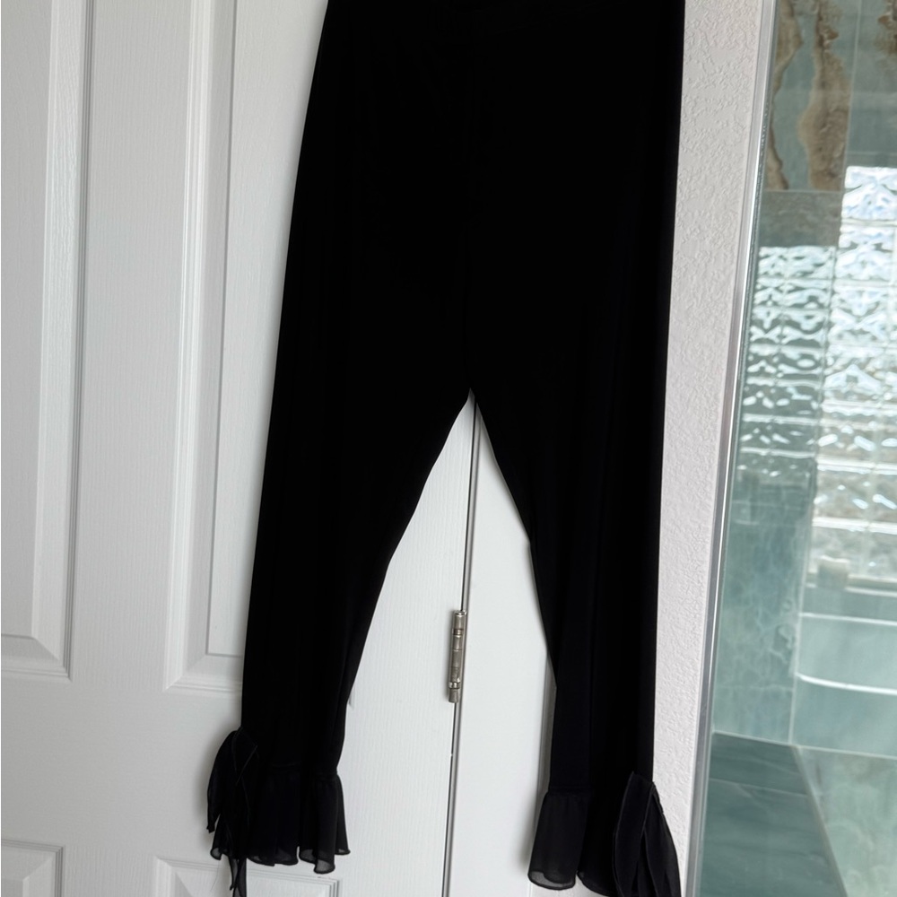Joseph Ribkoff Black Cropped Pants - Picture 5 of 5